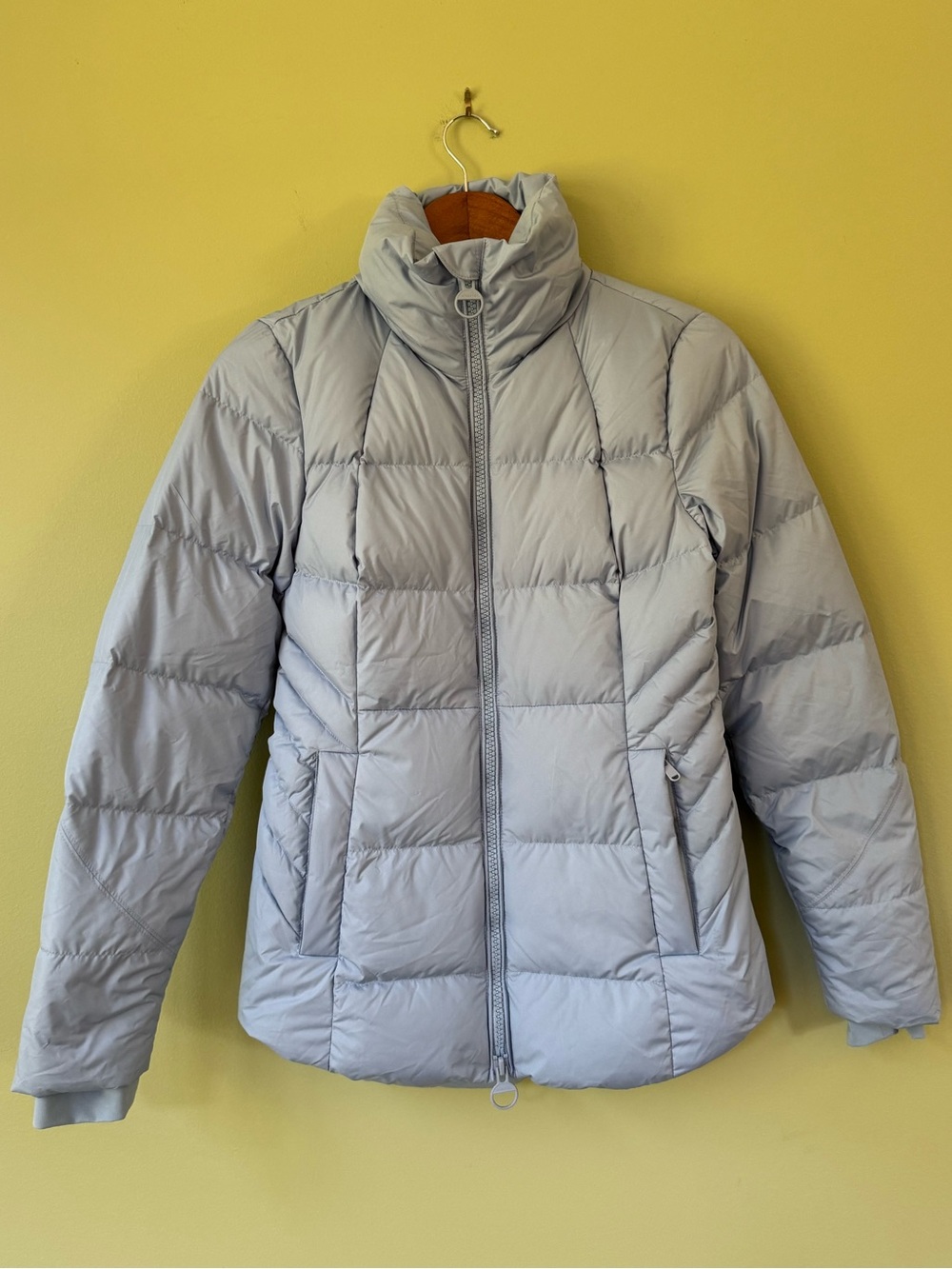 Athleta Quilted NWOT Athleisure Quilted Mock-Neck Puffer Periwinkle Blue Coat